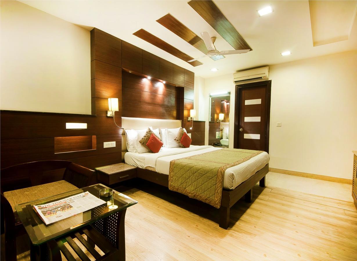 Hotel Amaltas International - Delhi-16 New Delhi Buitenkant foto