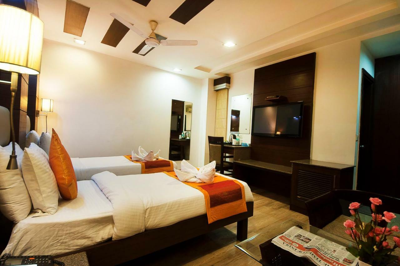 Hotel Amaltas International - Delhi-16 New Delhi Buitenkant foto